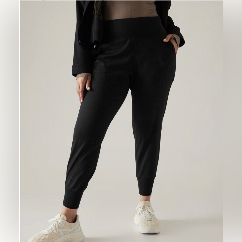 Athleta Venice Jogger Black Size L